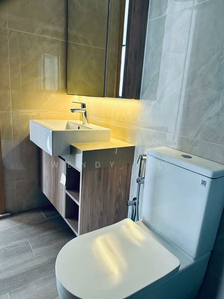 Urban Treasures Condominium For Sale at S$ 1,280,000 | PropertyGuru Singapore - Bathroom