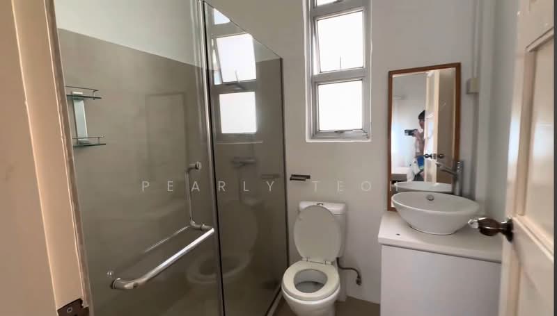Walkup Apartment at River Valley Road Walk-up Apartment For Sale at S$ 1,990,000 | PropertyGuru Singapore - Bathroom