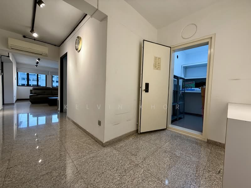 658D Jurong West Street 65, 658D Jurong West Street 65, 3 Bedrooms, 1,206 sqft, HDB Flat For Rent, by Kelvin Khor, 500063403 - Living Room - PropertyGuru.com.sg