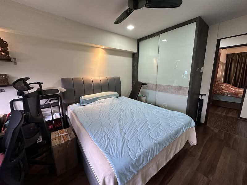 173 Woodlands Street 13 HDB Flat For Sale at S$ 649,999 | PropertyGuru Singapore - Bedroom