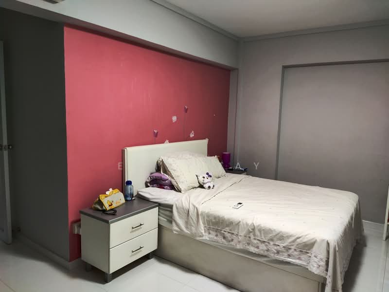 539 Serangoon North Avenue 4, 539 Serangoon North Avenue 4, Room Rental, 200 sqft, HDB Flat For Rent, by Emily Tay, 500063410 - Bedroom - PropertyGuru.com.sg