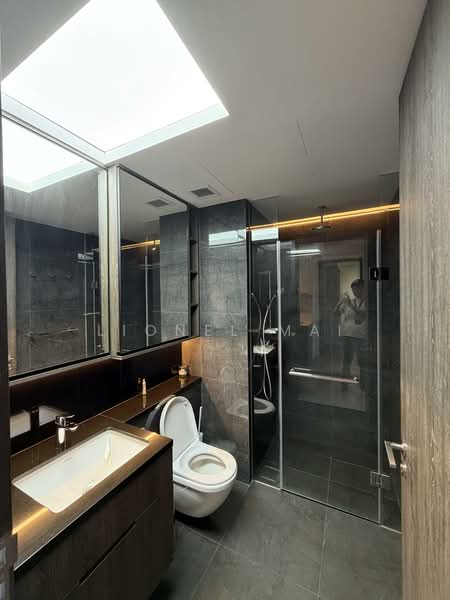 The M, 36 Middle Road, 2 Bedrooms, 592 sqft, Condominium For Rent, by Lionel Mai, 500063411 - Bathroom - PropertyGuru.com.sg