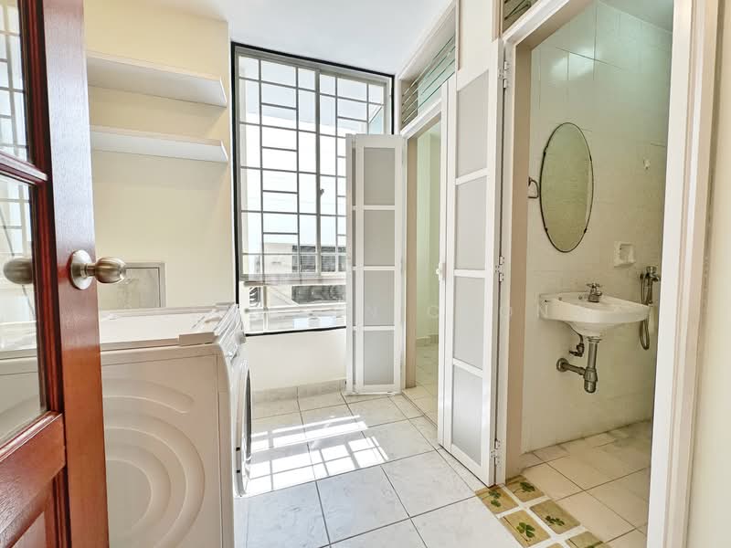 Northvale Condominium For Sale at S$ 1,250,000 | PropertyGuru Singapore - Bathroom