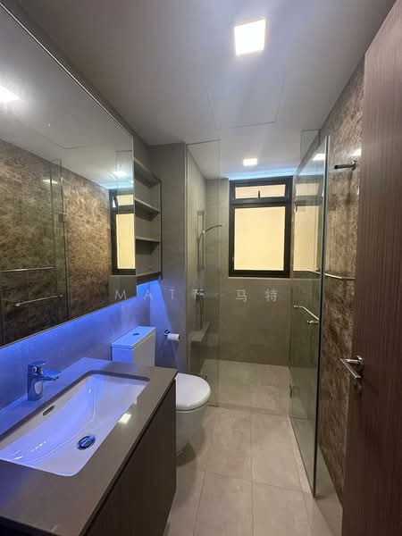 Seaside Residences Condominium For Sale at S$ 2,200,000 | PropertyGuru Singapore - Bathroom