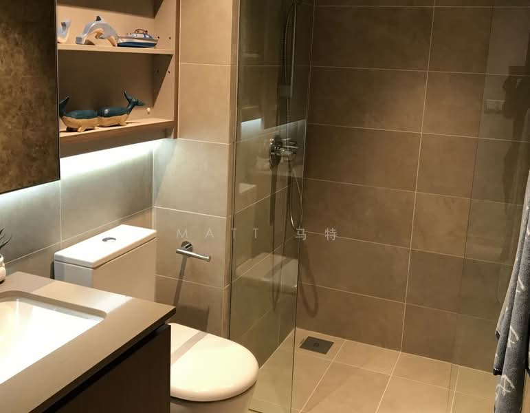 Seaside Residences Condominium For Sale at S$ 2,200,000 | PropertyGuru Singapore - Bathroom