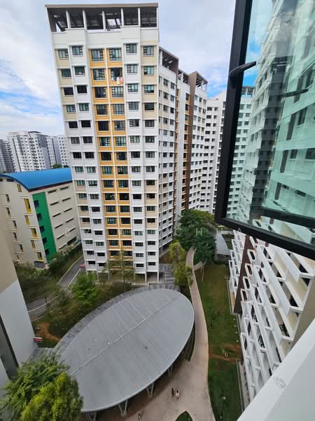 122A Edgedale Plains HDB Flat For Sale at S$ 760,000 | PropertyGuru Singapore - Exterior