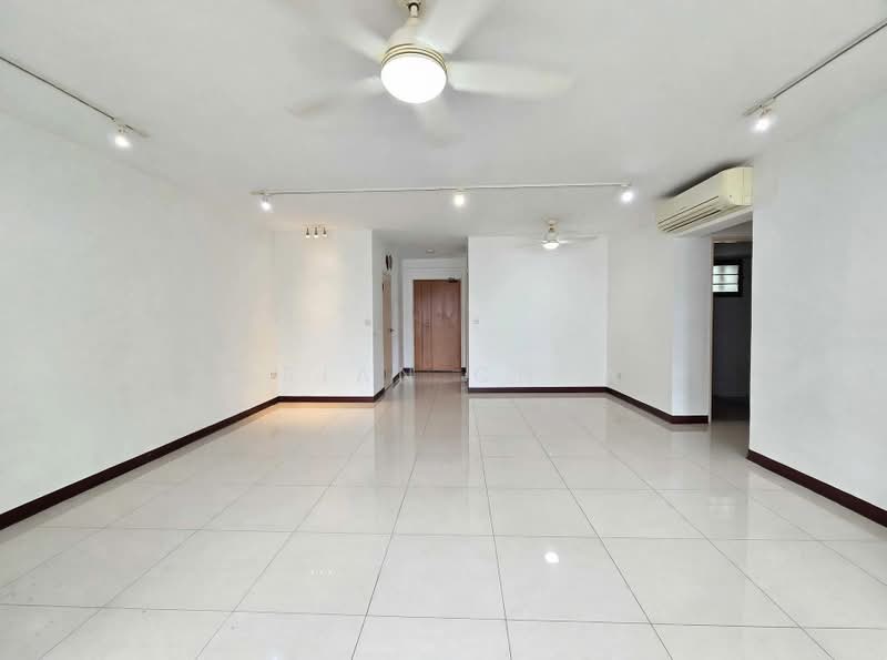 122A Punggol Edge, 122A Edgedale Plains, 3 Bedrooms, 1,205 sqft, HDB Flat For Sale, by Brian Chua, 500063442 - Living Room - PropertyGuru.com.sg