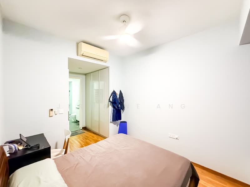 The Minton Condominium For Sale at S$ 1,600,000 | PropertyGuru Singapore - Bedroom