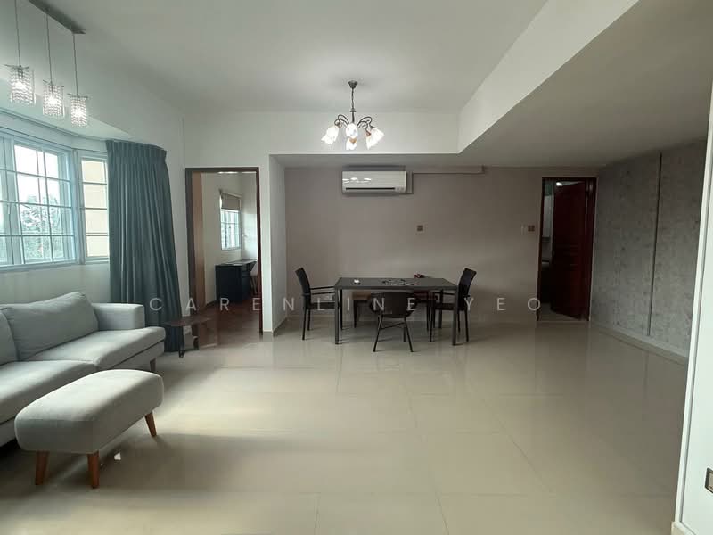 Freehold $13xx per sqft 4 Room 2250 sqft Penthouse near Ai Tong & 2 MRT Condominium For Sale at S$ 2,990,000 | PropertyGuru Singapore - Living Room