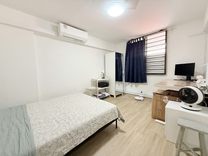 61 Circuit Road HDB Flat For Sale at S$ 360,000 | PropertyGuru Singapore - Bedroom