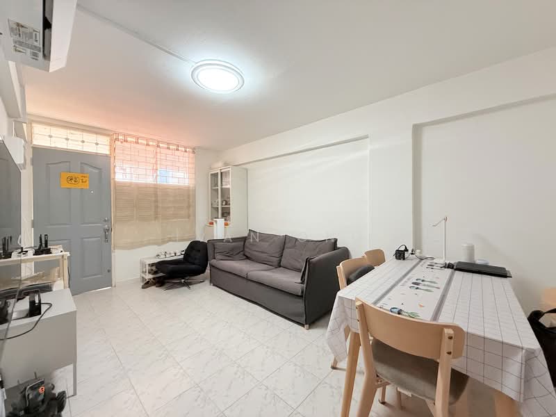 61 Circuit Road HDB Flat For Sale at S$ 360,000 | PropertyGuru Singapore - Living Room