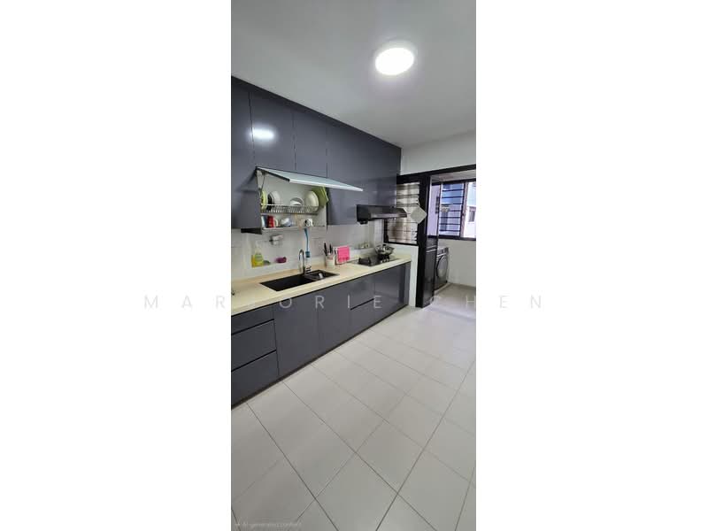 546C Segar Road HDB Flat For Sale at S$ 745,000 | PropertyGuru Singapore - Kitchen