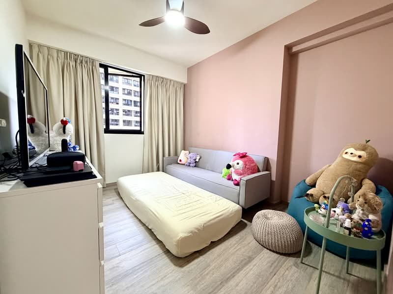 463A Bukit Batok Street 41, 463A Bukit Batok Street 41, 3 Bedrooms, 1,216 sqft, HDB Flat For Sale, by Lydia J, 500063463 - Bedroom - PropertyGuru.com.sg