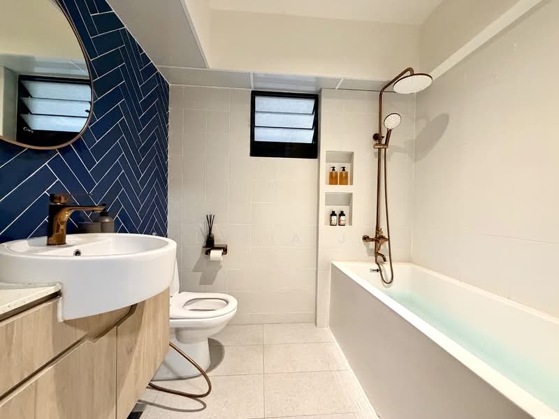 463A Bukit Batok Street 41, 463A Bukit Batok Street 41, 3 Bedrooms, 1,216 sqft, HDB Flat For Sale, by Lydia J, 500063463 - Bathroom - PropertyGuru.com.sg