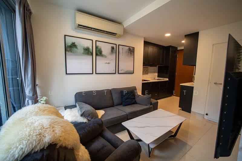 Centra Residence Apartment For Sale at S$ 1,400,000 | PropertyGuru Singapore - Living Room