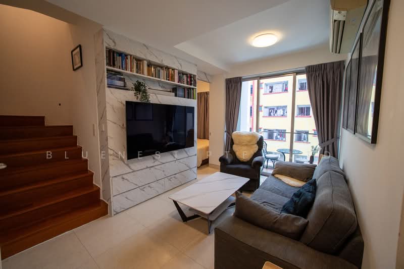 Centra Residence Apartment For Sale at S$ 1,400,000 | PropertyGuru Singapore - Living Room