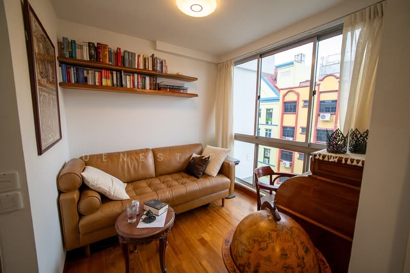 Centra Residence Apartment For Sale at S$ 1,400,000 | PropertyGuru Singapore - Loft