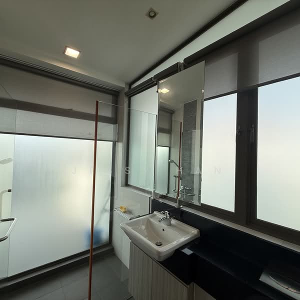 Modern 3 Storey Semi-D @ Dyson Tan Sim Boh Jalan Merlimau Chancery Semi-Detached House For Sale at S$ 8,288,000 | PropertyGuru Singapore - Bathroom