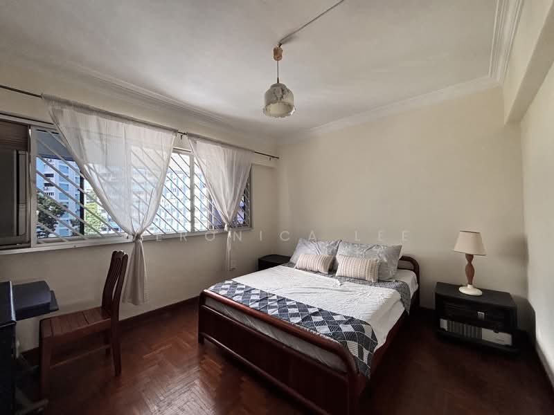 124 Tampines Street 11, 124 Tampines Street 11, 3 Bedrooms, 1,572 sqft, HDB Flat For Sale, by Veronica Lee, 500063501 - Bedroom - PropertyGuru.com.sg