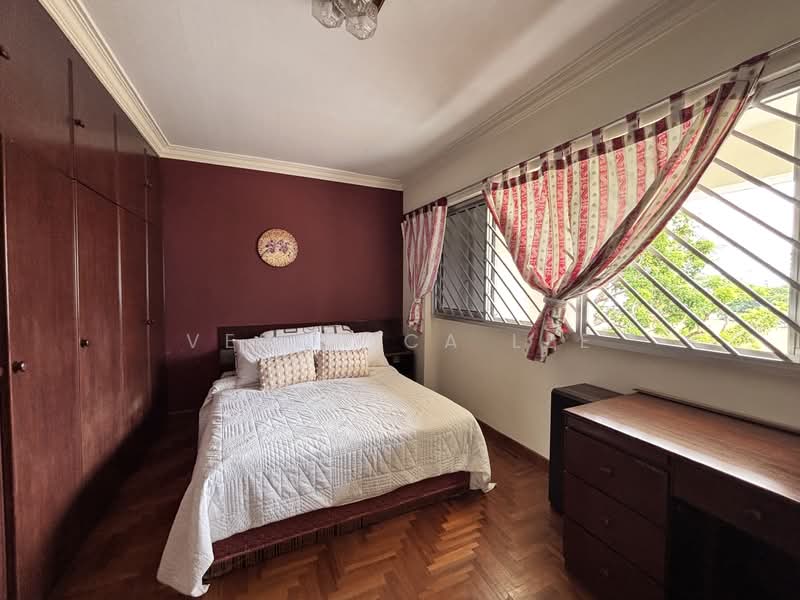 124 Tampines Street 11, 124 Tampines Street 11, 3 Bedrooms, 1,572 sqft, HDB Flat For Sale, by Veronica Lee, 500063501 - Bedroom - PropertyGuru.com.sg