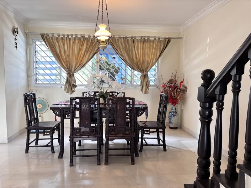 124 Tampines Street 11, 124 Tampines Street 11, 3 Bedrooms, 1,572 sqft, HDB Flat For Sale, by Veronica Lee, 500063501 - Dining Room - PropertyGuru.com.sg