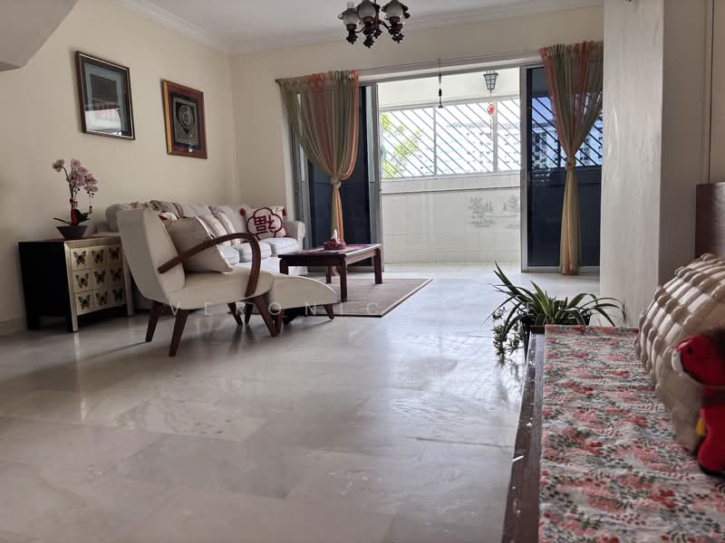 124 Tampines Street 11, 124 Tampines Street 11, 3 Bedrooms, 1,572 sqft, HDB Flat For Sale, by Veronica Lee, 500063501 - Living Room - PropertyGuru.com.sg
