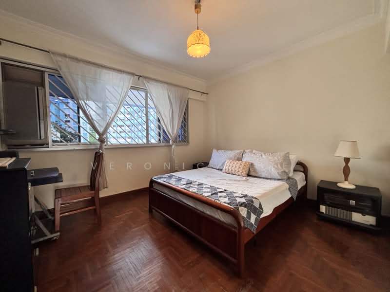 124 Tampines Street 11, 124 Tampines Street 11, 3 Bedrooms, 1,572 sqft, HDB Flat For Sale, by Veronica Lee, 500063501 - Bedroom - PropertyGuru.com.sg