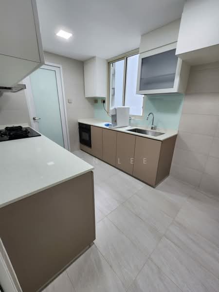 Rio Vista, 10 Upper Serangoon View, 3 Bedrooms, 1,249 sqft, Condominium For Rent, by Ken Lee, 500063506 - Kitchen - PropertyGuru.com.sg