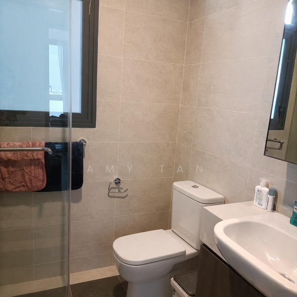 Parc Riviera, 101 West Coast Vale, 3 Bedrooms, 904 sqft, Condominium For Rent, by Amy Tan, 500063508 - Bathroom - PropertyGuru.com.sg