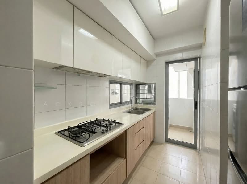 8 Boon Keng Road HDB Flat For Sale at S$ 1,100,000 | PropertyGuru Singapore - Kitchen