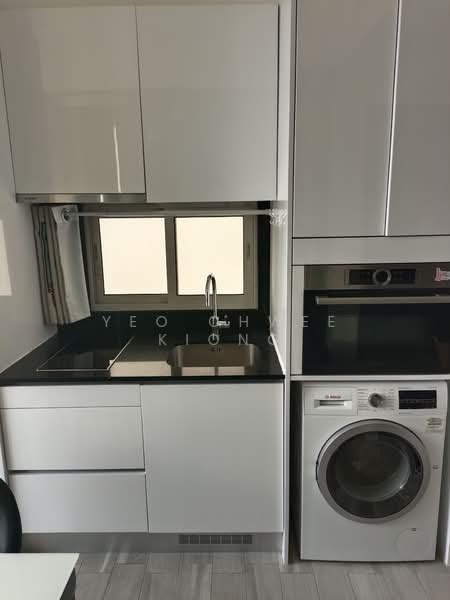 Kallang Riverside Condominium For Sale at S$ 1,170,000 | PropertyGuru Singapore - Kitchen