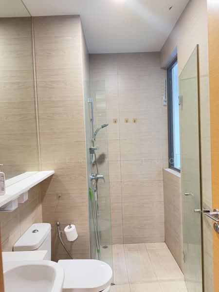 The Skywoods, 1 Dairy Farm Heights, 3 Bedrooms, 990 sqft, Condominium For Rent, by Sherlyn Luo, 500063538 - Common Bathroom with window ventilation - PropertyGuru.com.sg