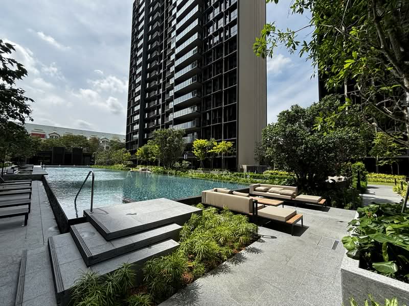 Tembusu Grand Condominium For Sale at S$ 2,199,000 | PropertyGuru Singapore - Pool