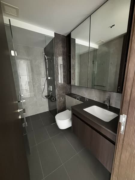 Tembusu Grand Condominium For Sale at S$ 2,199,000 | PropertyGuru Singapore - Bathroom
