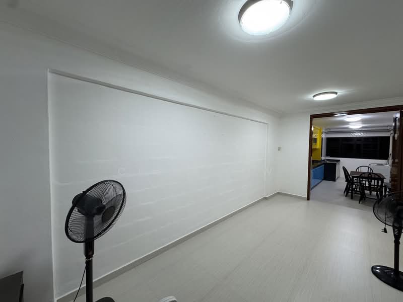 308 Clementi Avenue 4, 308 Clementi Avenue 4, 2 Bedrooms, 721 sqft, HDB Flat For Rent, by Cindy Low, 500063559 - Living Room - PropertyGuru.com.sg