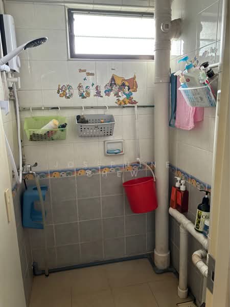 21 Dover Crescent, 21 Dover Crescent, Room Rental, 100 sqft, HDB Flat For Rent, by Josephine Chew, 500063560 - Bathroom - PropertyGuru.com.sg