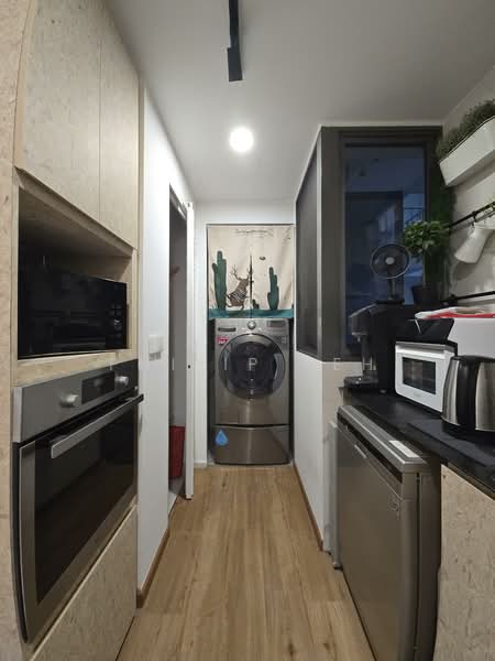 Parc Life Executive Condominium For Sale at S$ 1,970,000 | PropertyGuru Singapore - Kitchen