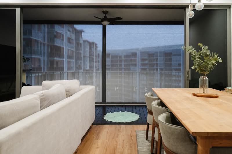 Parc Life, 21 Sembawang Crescent, 4 Bedrooms, 1,270 sqft, Executive Condominium For Sale, by Philip Peh, 500063568 - Living Room - PropertyGuru.com.sg