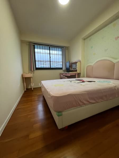 308A Punggol Walk HDB Flat For Sale at S$ 828,000 | PropertyGuru Singapore - Bedroom