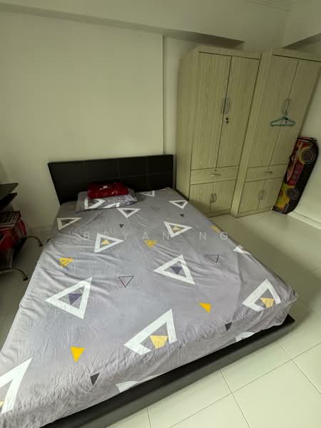 556 Woodlands Drive 53 HDB Flat For Sale at S$ 688,000 | PropertyGuru Singapore - Bedroom