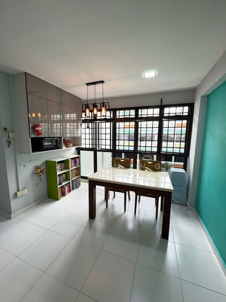 556 Woodlands Drive 53 HDB Flat For Sale at S$ 688,000 | PropertyGuru Singapore - Dining Room
