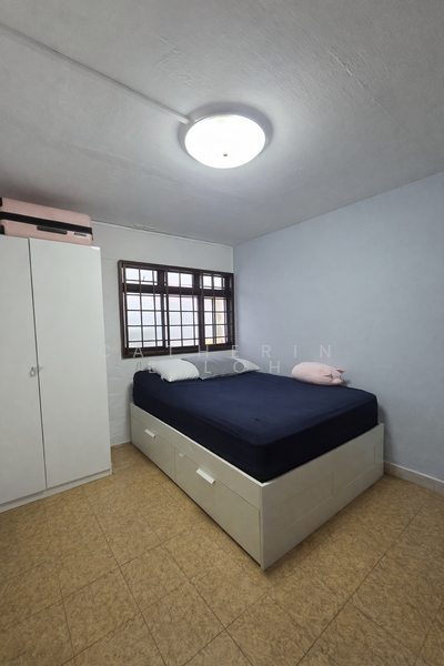 11 Holland Drive, 11 Holland Drive, 2 Bedrooms, 700 sqft, HDB Flat For Rent, by Catherine Loh, 500063590 - Bedroom 1 - PropertyGuru.com.sg