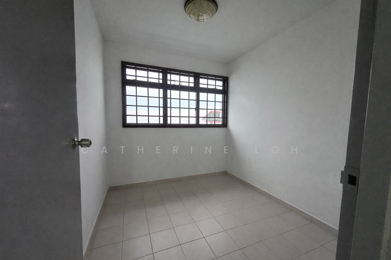 11 Holland Drive, 11 Holland Drive, 2 Bedrooms, 700 sqft, HDB Flat For Rent, by Catherine Loh, 500063590 - Utility room - PropertyGuru.com.sg