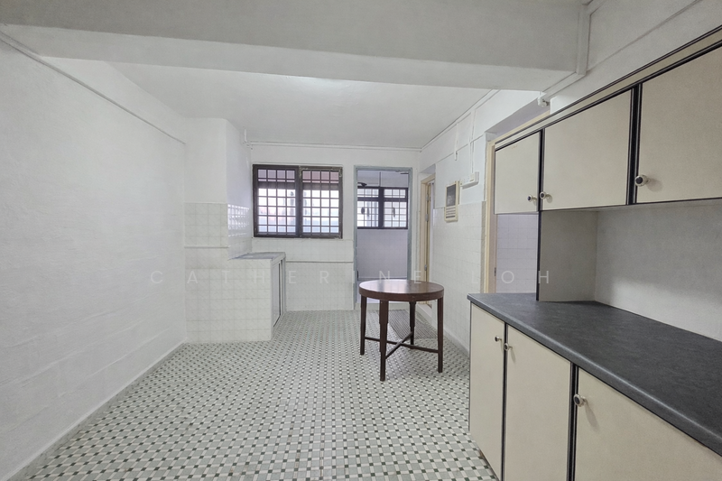 11 Holland Drive, 11 Holland Drive, 2 Bedrooms, 700 sqft, HDB Flat For Rent, by Catherine Loh, 500063590 - Kitchen - PropertyGuru.com.sg