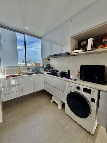 The Parc Condominium Condominium For Sale at S$ 2,155,555 | PropertyGuru Singapore - Kitchen