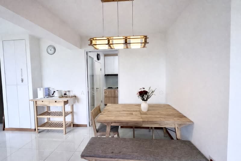 42A Margaret Drive HDB Flat For Sale at S$ 1,188,800 | PropertyGuru Singapore - Dining area