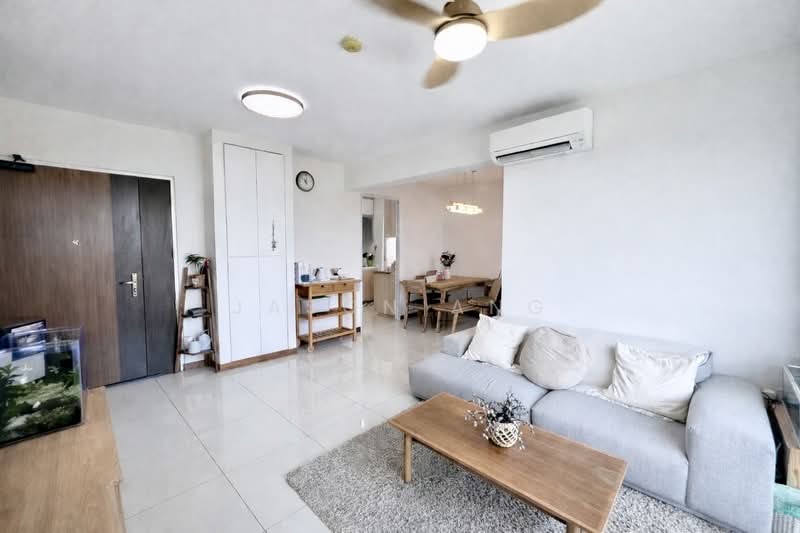 42A Margaret Drive HDB Flat For Sale at S$ 1,188,800 | PropertyGuru Singapore - Spacious living area