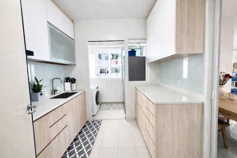 42A Margaret Drive HDB Flat For Sale at S$ 1,188,800 | PropertyGuru Singapore - Kitchen area
