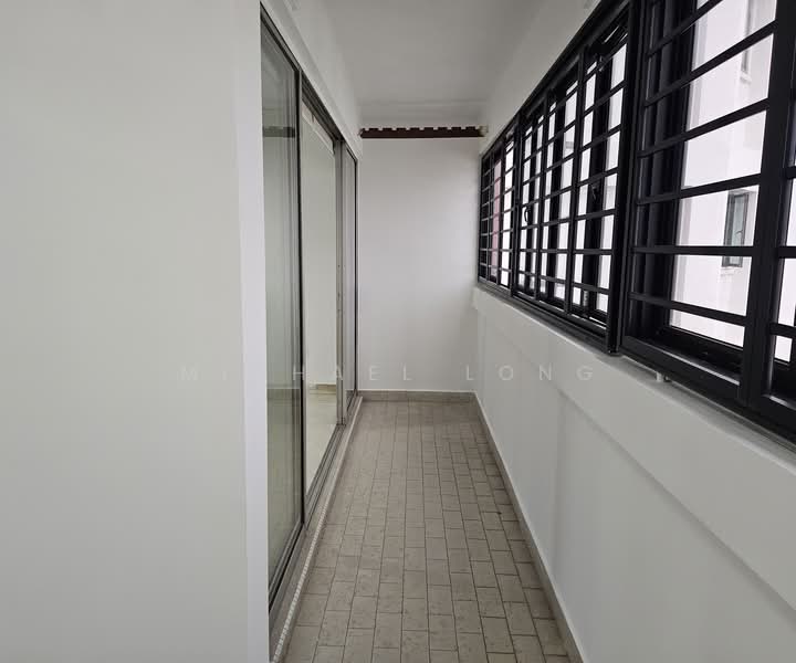54 Kent Road HDB Flat For Sale at S$ 989,999 | PropertyGuru Singapore - Balcony