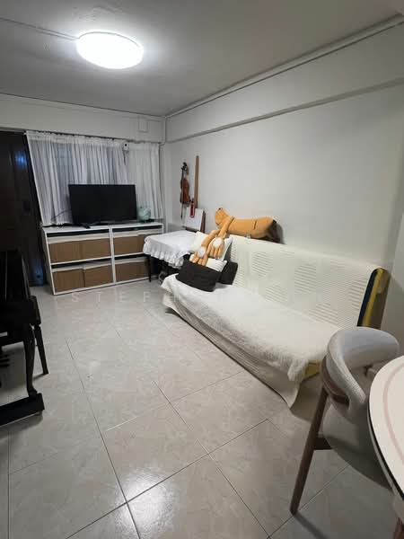 203 Toa Payoh North HDB Flat For Sale at S$ 468,888 | PropertyGuru Singapore - Living Room